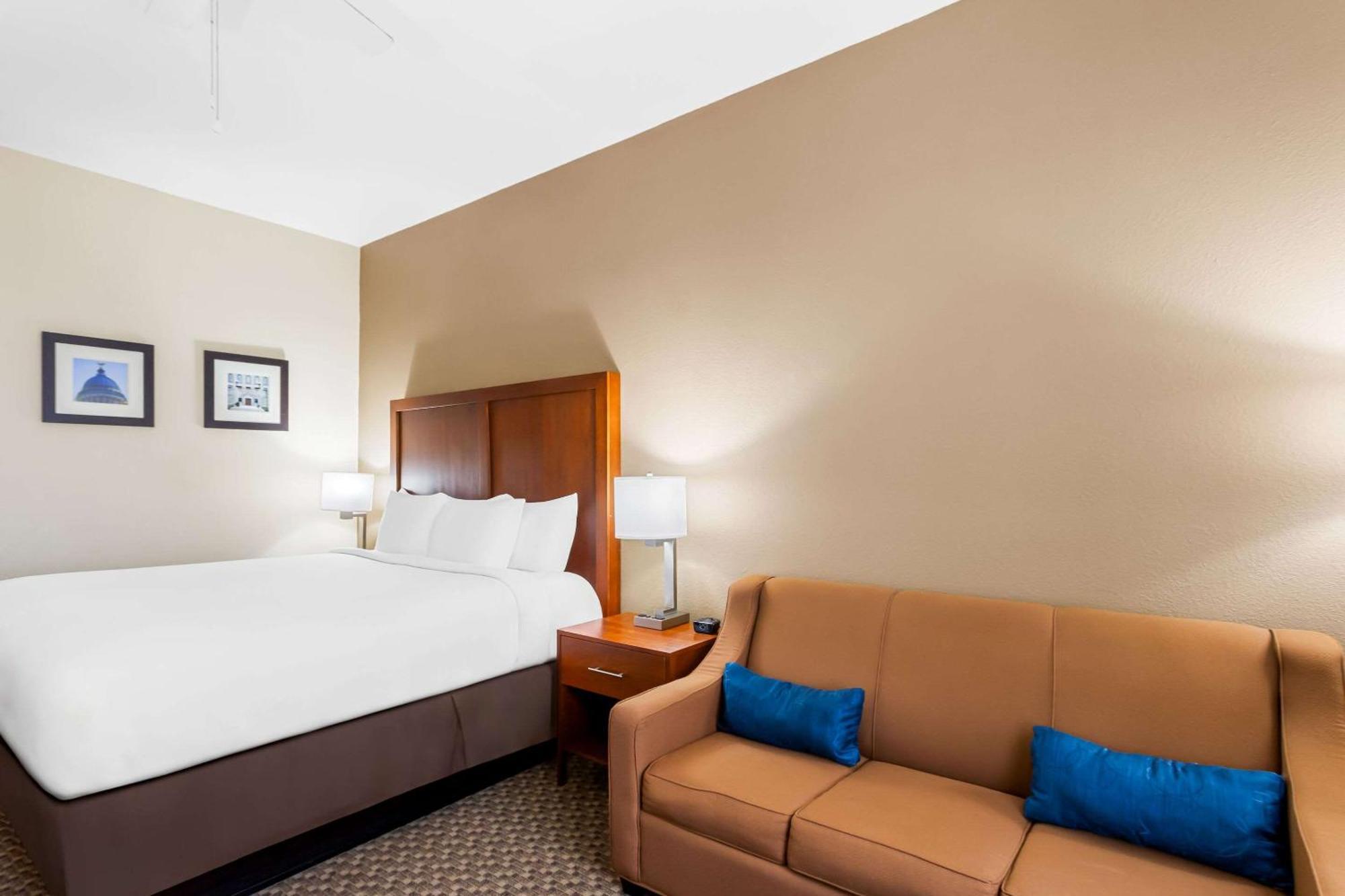 Comfort Inn & Suites Grenada Dış mekan fotoğraf